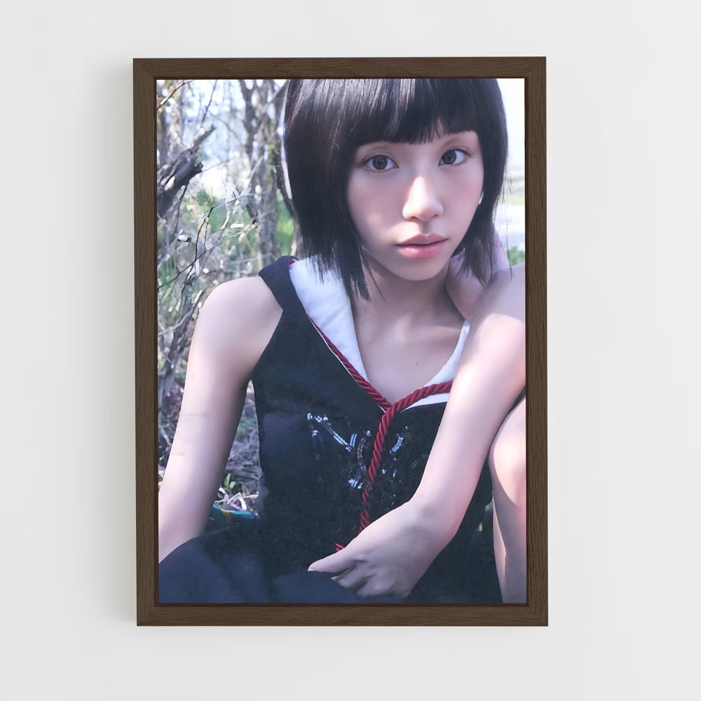 ap-chaeyoung-4 cadre Bois foncé
