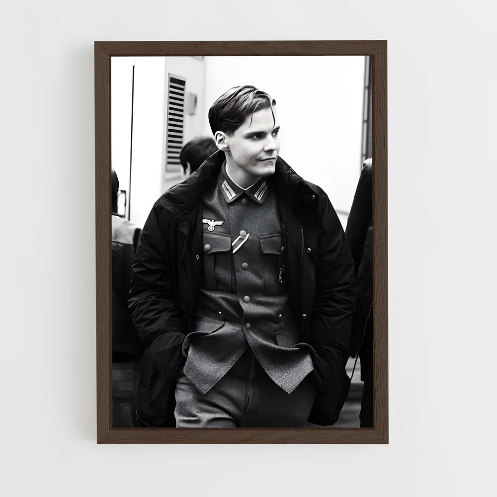 ap-daniel bruhl-1 cadre Bois foncé