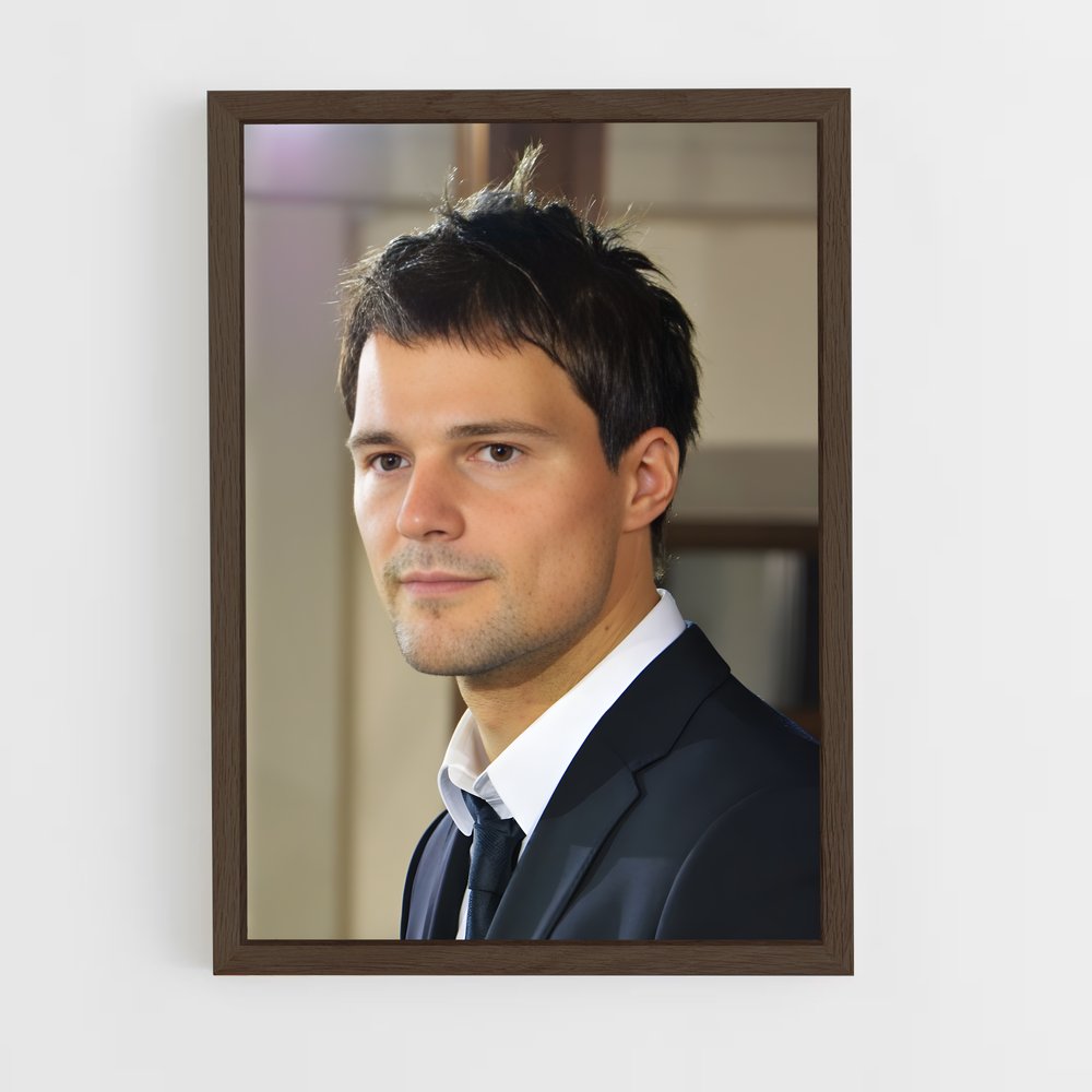 ap-danila kozlovsky-3 cadre Bois foncé