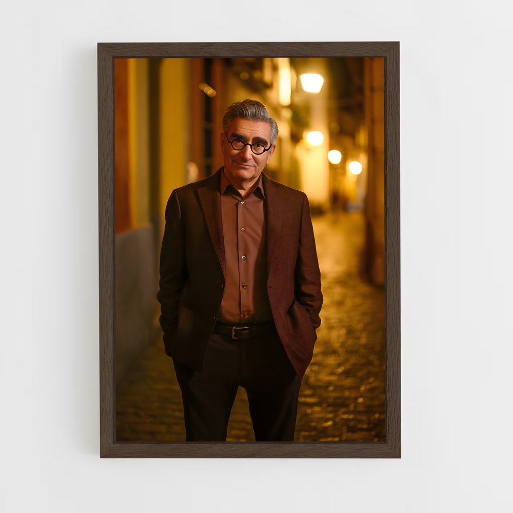 ap-eugene levy-3 cadre Bois foncé