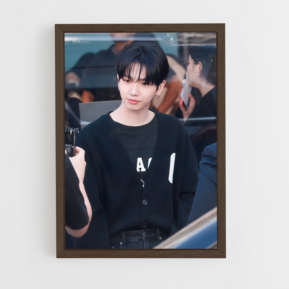 ap-jaehyun-1 cadre Bois foncé