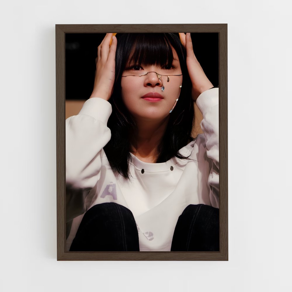 ap-jeongyeon-2 cadre Bois foncé