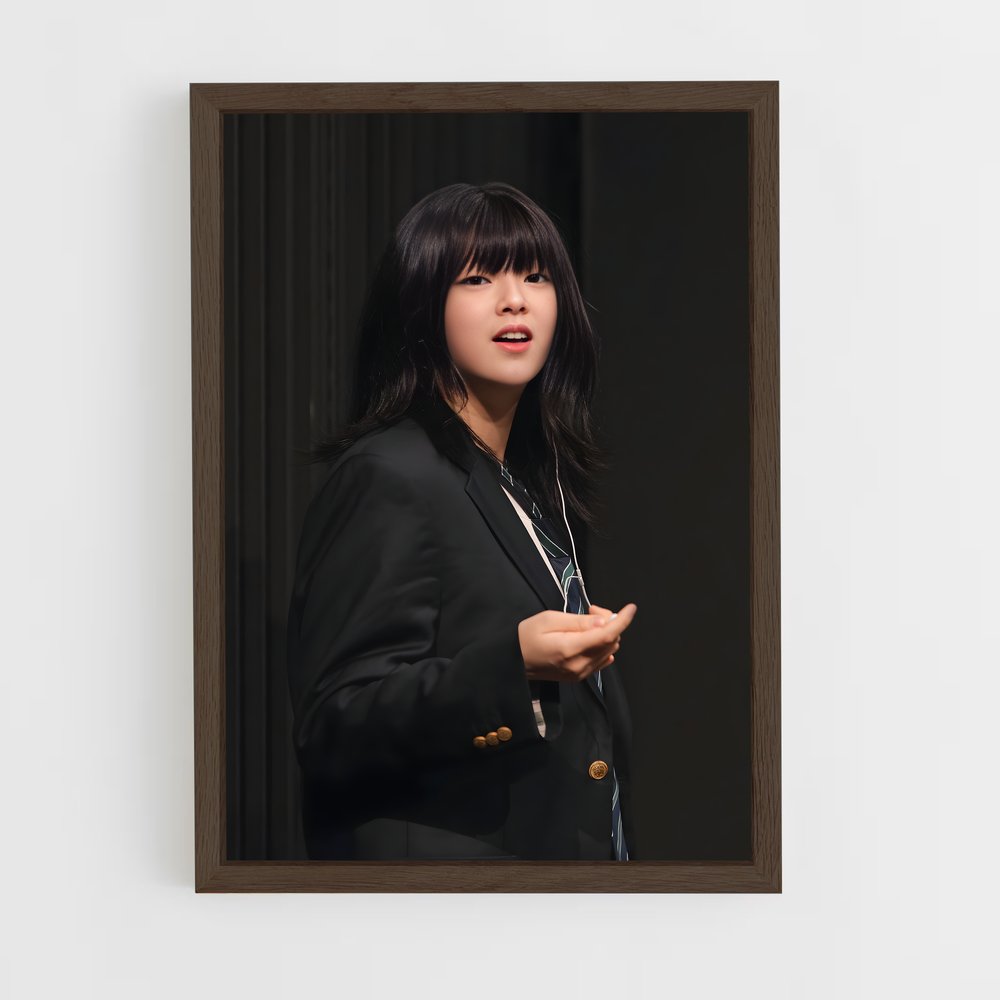 ap-jeongyeon-3 cadre Bois foncé