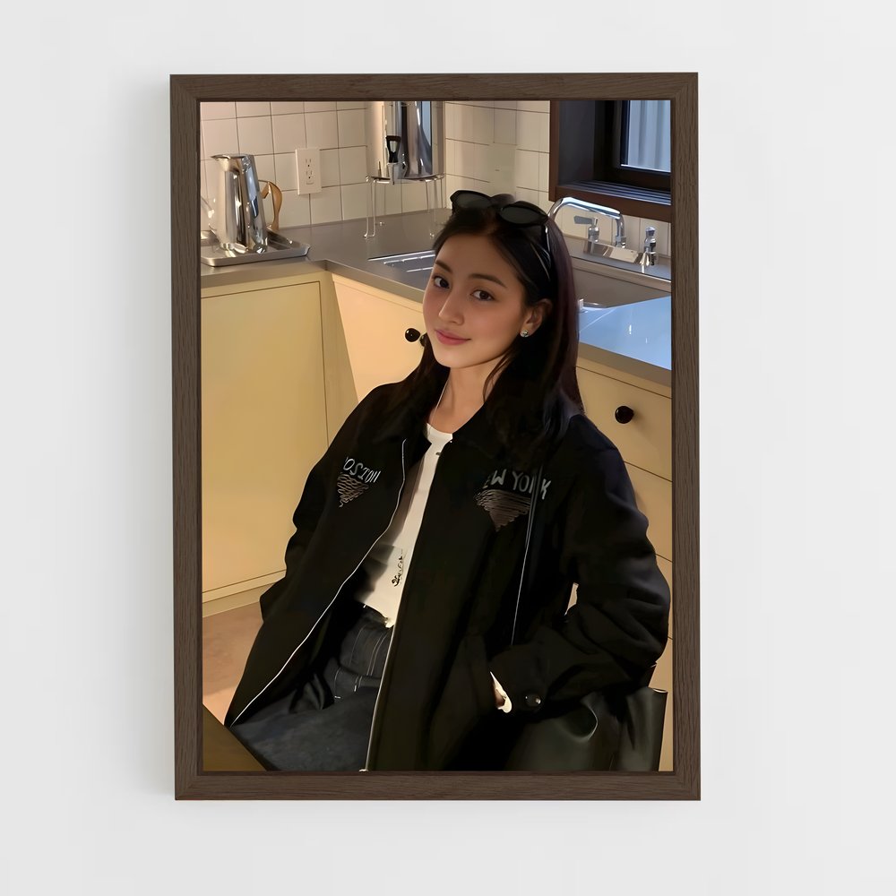 ap-jihyo-4 cadre Bois foncé