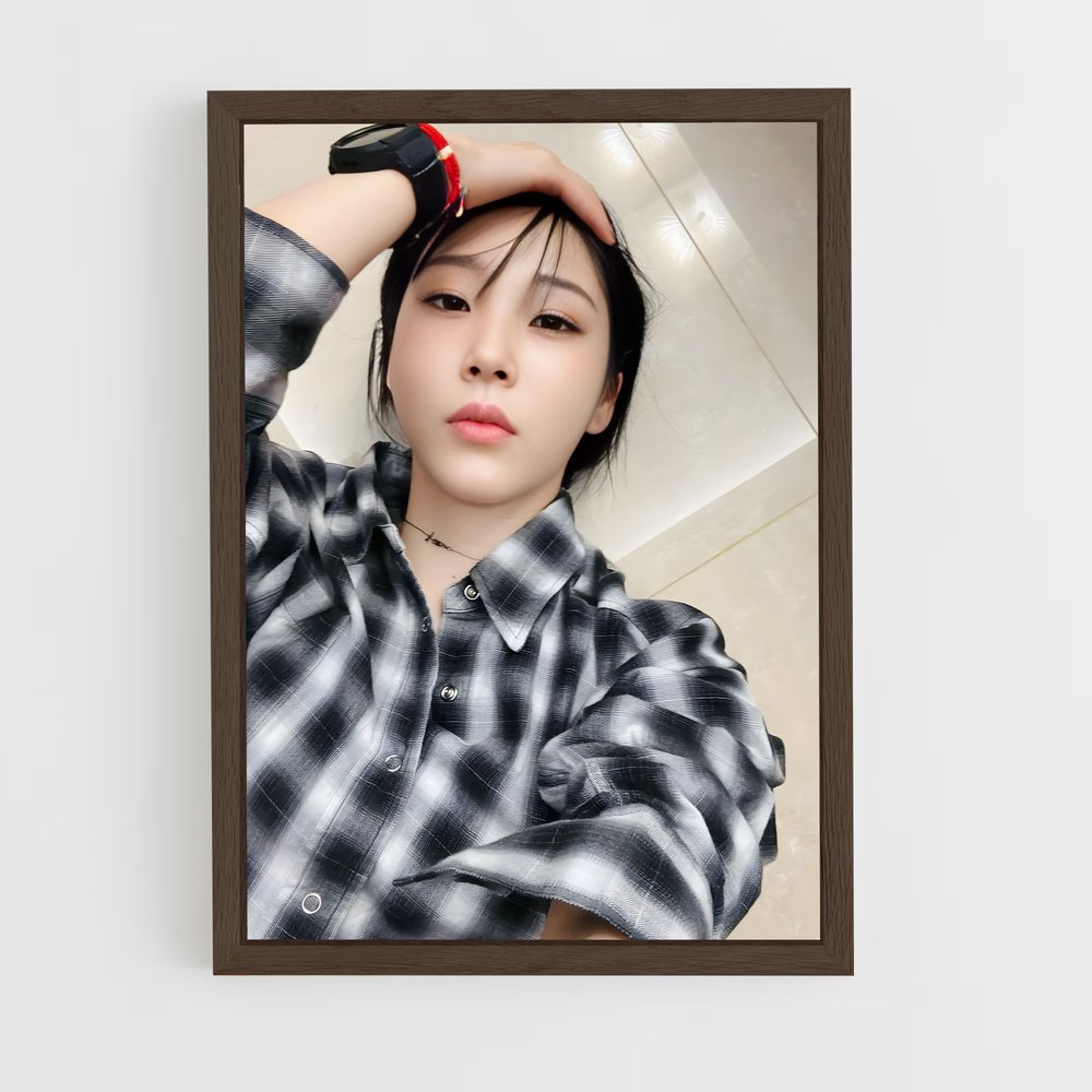 ap-mamamoo-1 cadre Bois foncé