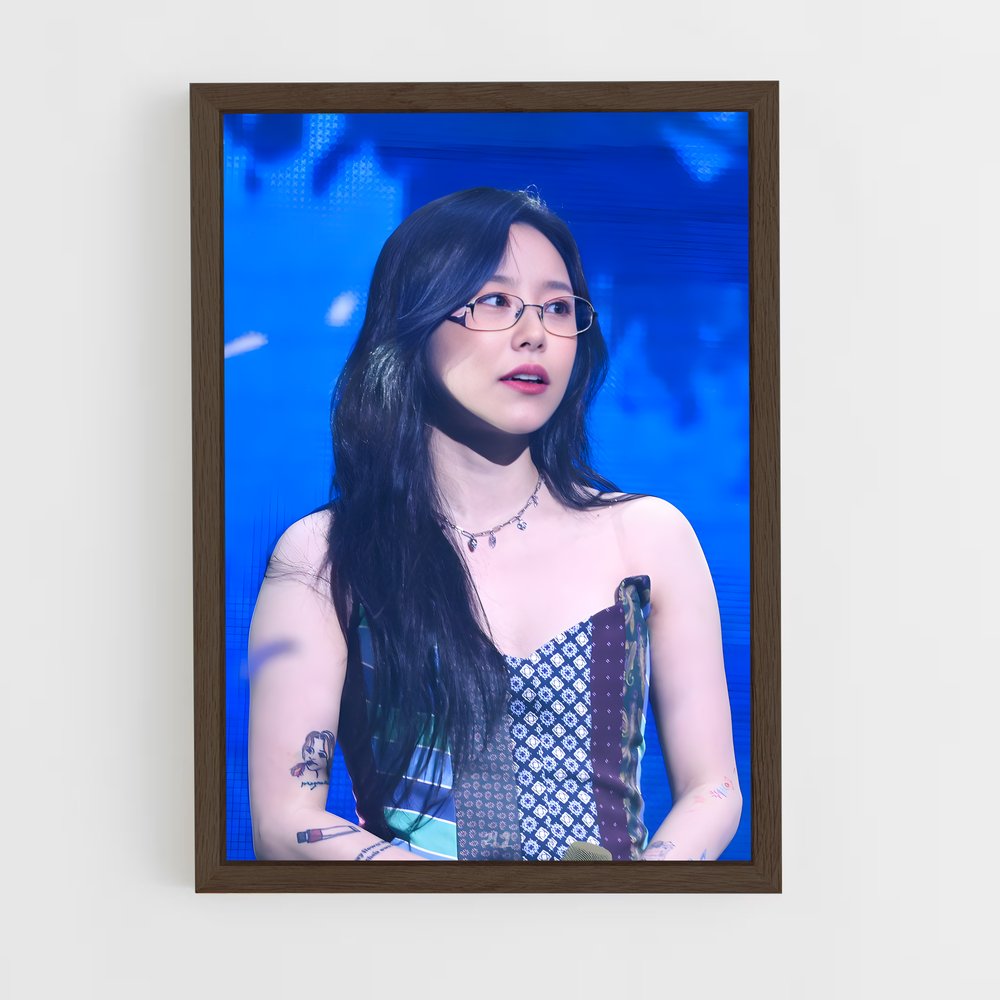 ap-mamamoo-3 cadre Bois foncé