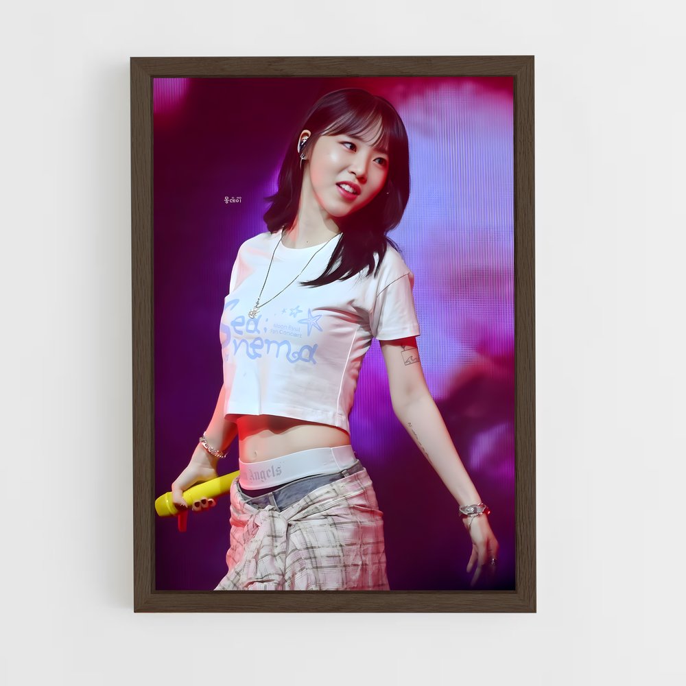ap-moonbyul-1 cadre Bois foncé