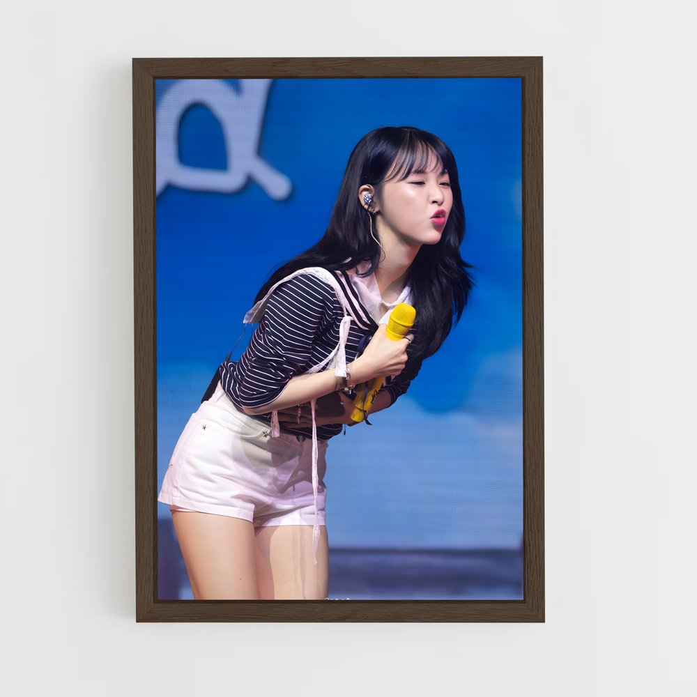 ap-moonbyul-3 cadre Bois foncé