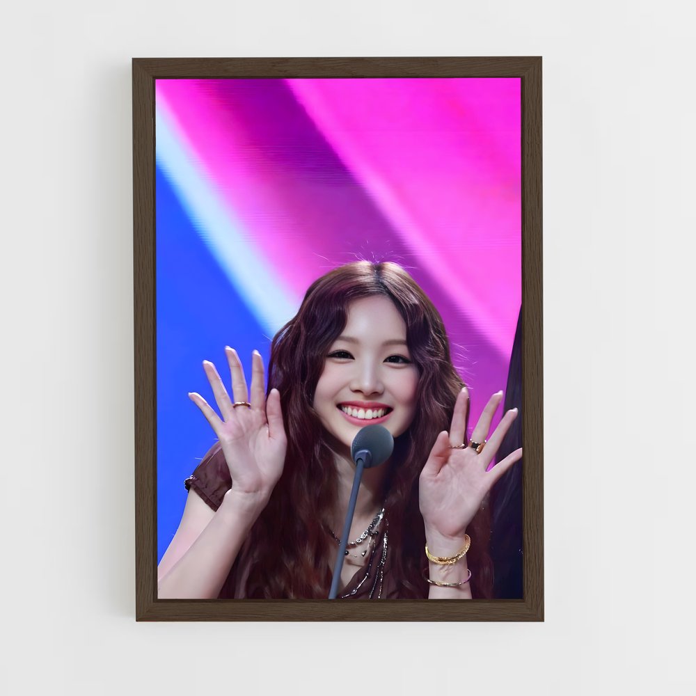 ap-nayeon-1 cadre Bois foncé