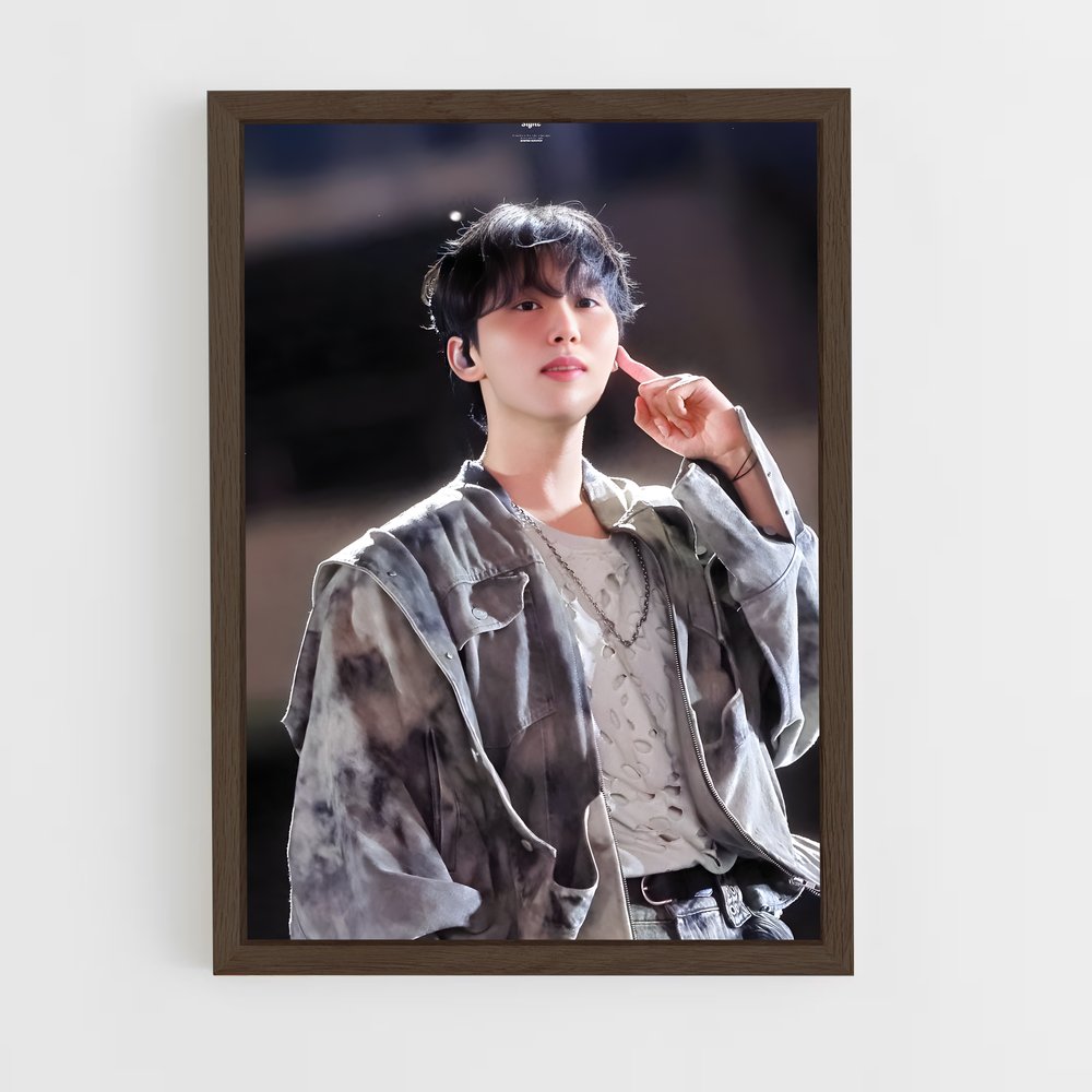 ap-seungkwan-5 cadre Bois foncé