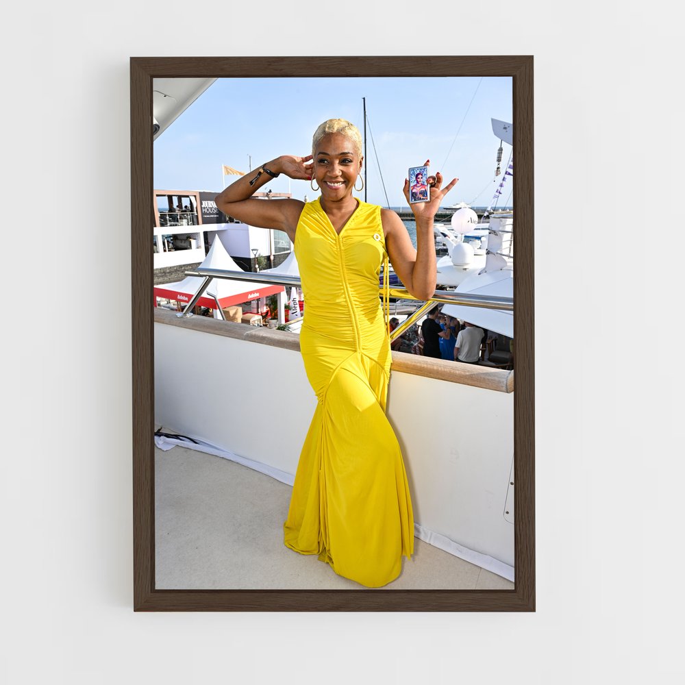 ap-tiffany haddish-11 cadre Bois foncé