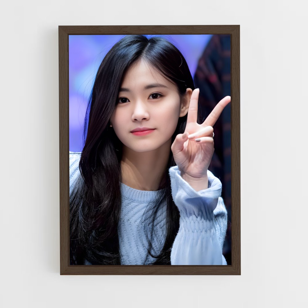 ap-tzuyu-5 cadre Bois foncé