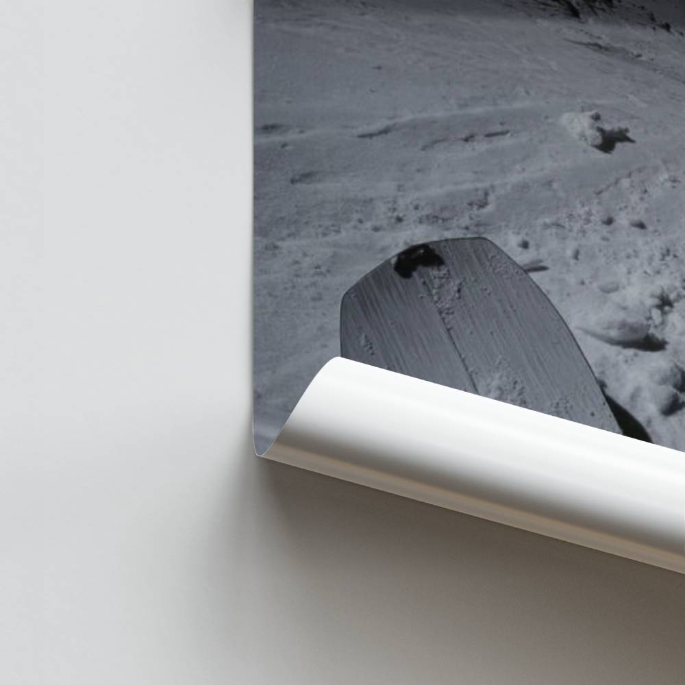 Poster di discesa dell'alpinista