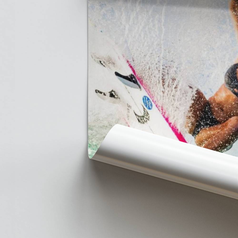 Poster di surf con l'alta marea