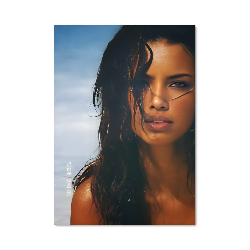 Poster Ciel Bleu et Cheveux Humides