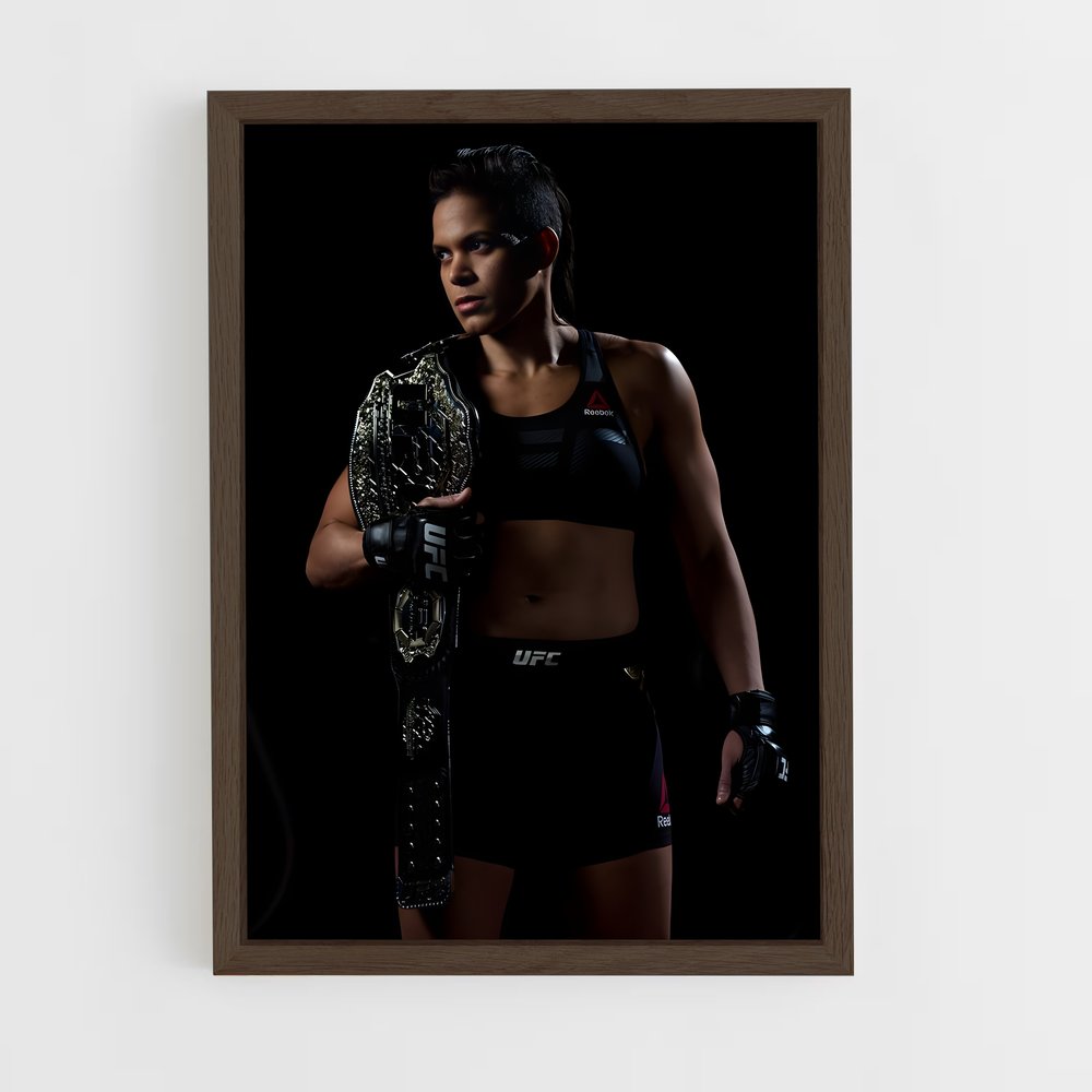 ap-amanda nunes-3 cadre Bois foncé