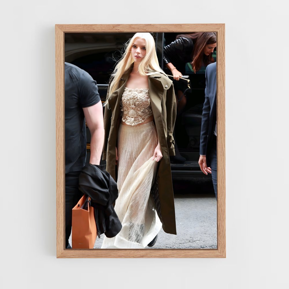 ap-anya taylor-joy-5 cadre Bois clair
