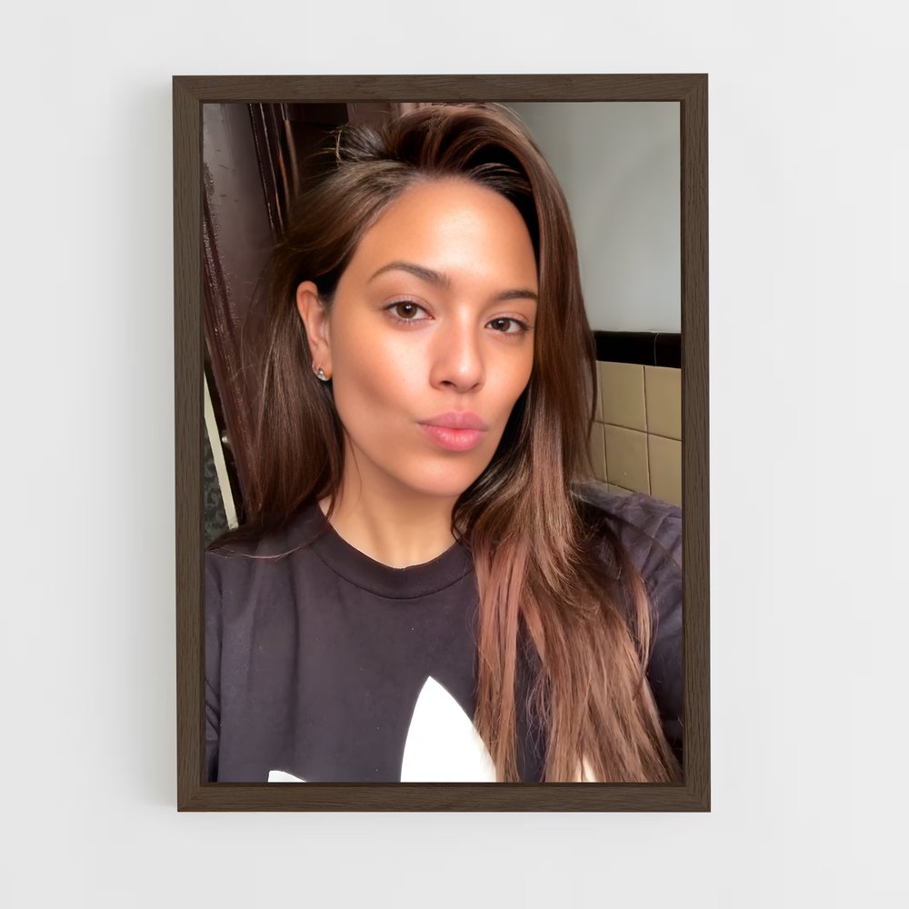 ap-ashley graham-3 cadre Bois foncé