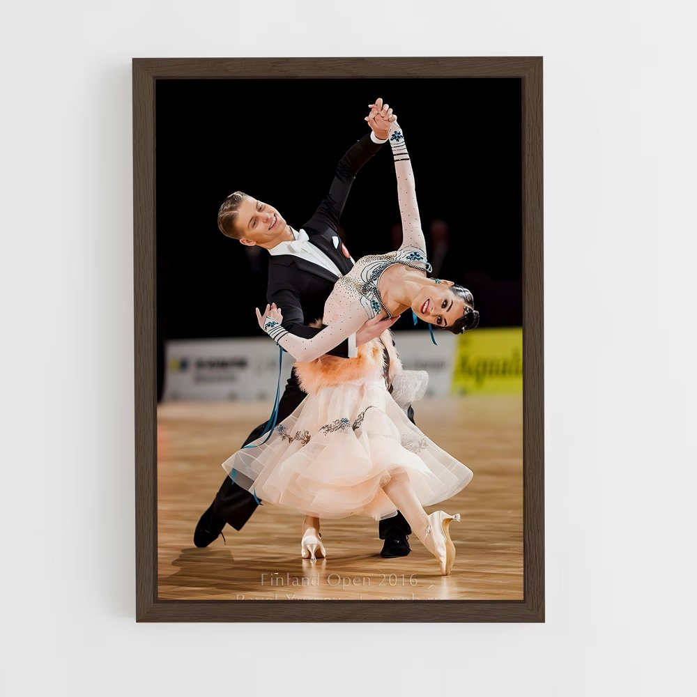 ap-ballroom dancing-6 cadre Bois foncé