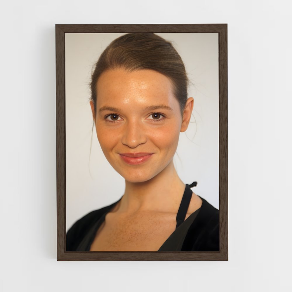 ap-caroline herfurth-2 cadre Bois foncé