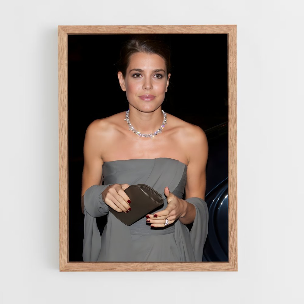ap-charlotte casiraghi-7 cadre Bois clair