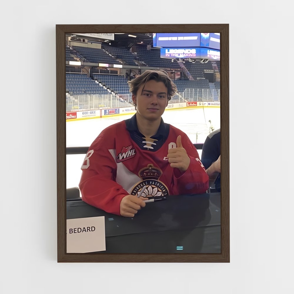 ap-connor bedard-2 cadre Bois foncé