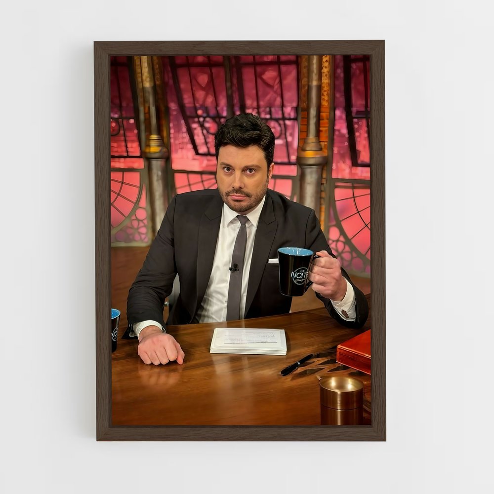 ap-danilo gentili-3 cadre Bois foncé
