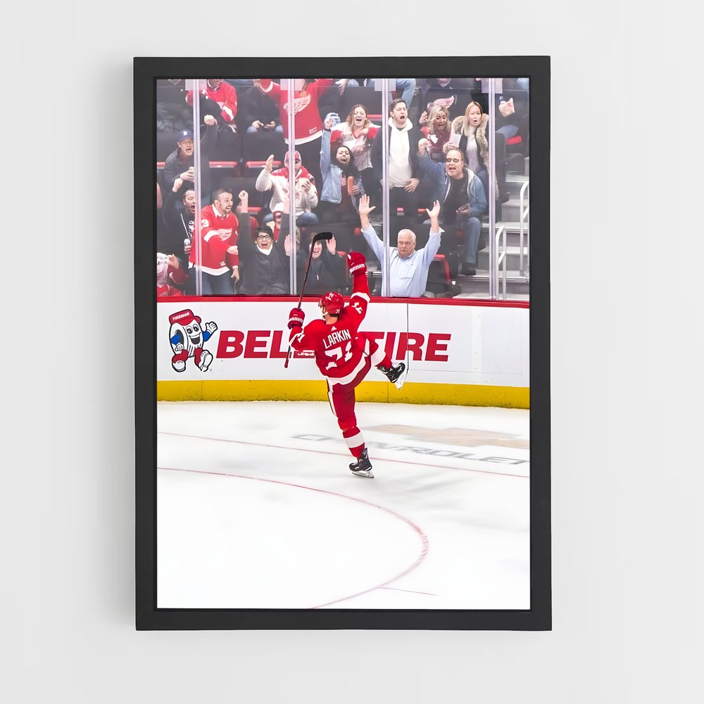 ap-dylan larkin-1 cadre Noir