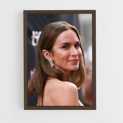 ap-emily blunt-1 cadre Bois foncé