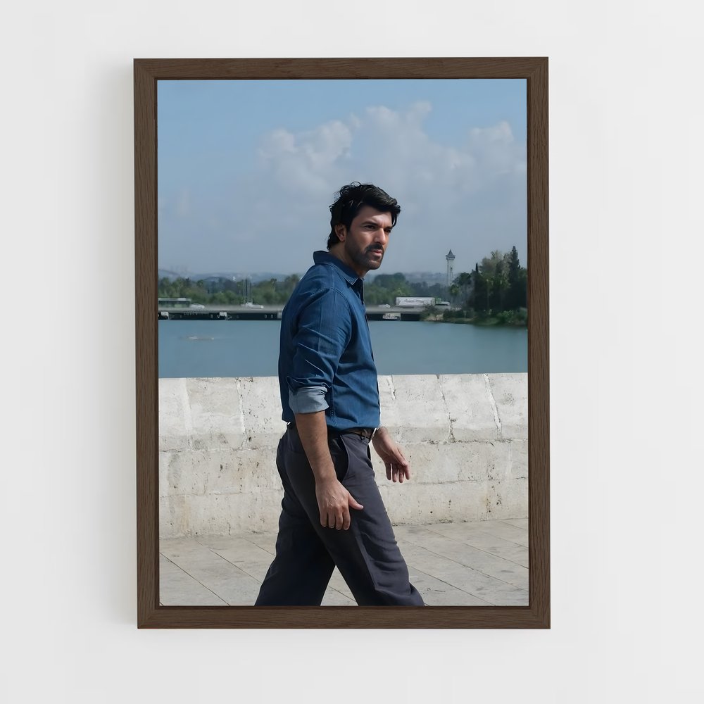 ap-engin akyurek-2 cadre Bois foncé