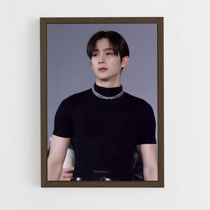 ap-hyunjae-6 cadre Bois foncé