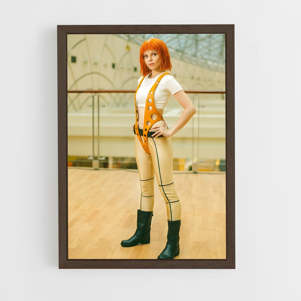 ap-leeloo fifth element-1 cadre Bois foncé