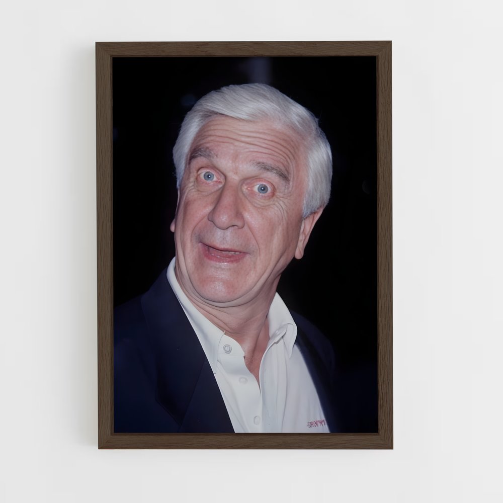 ap-leslie nielsen-3 cadre Bois foncé