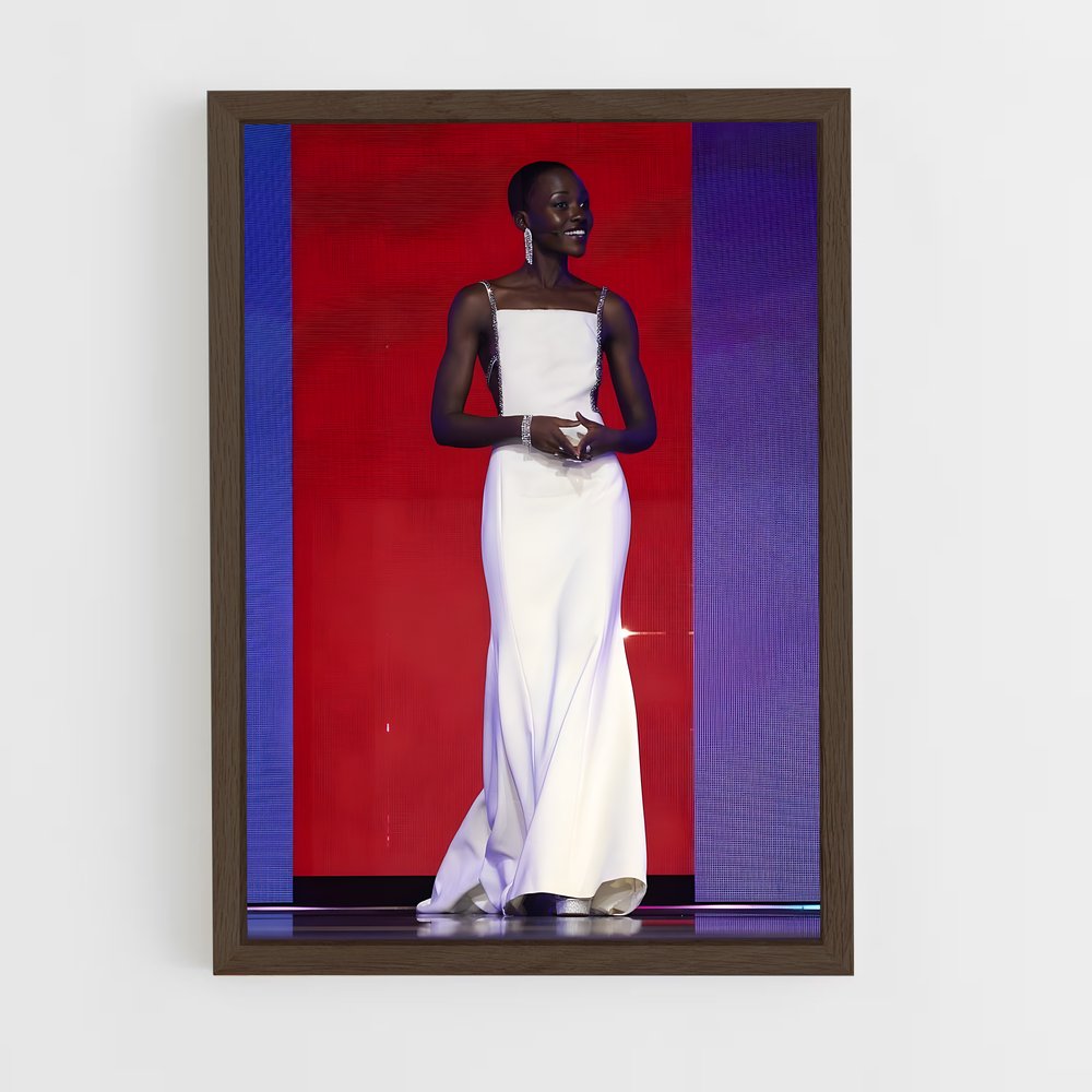 ap-lupita nyong'o-3 cadre Bois foncé
