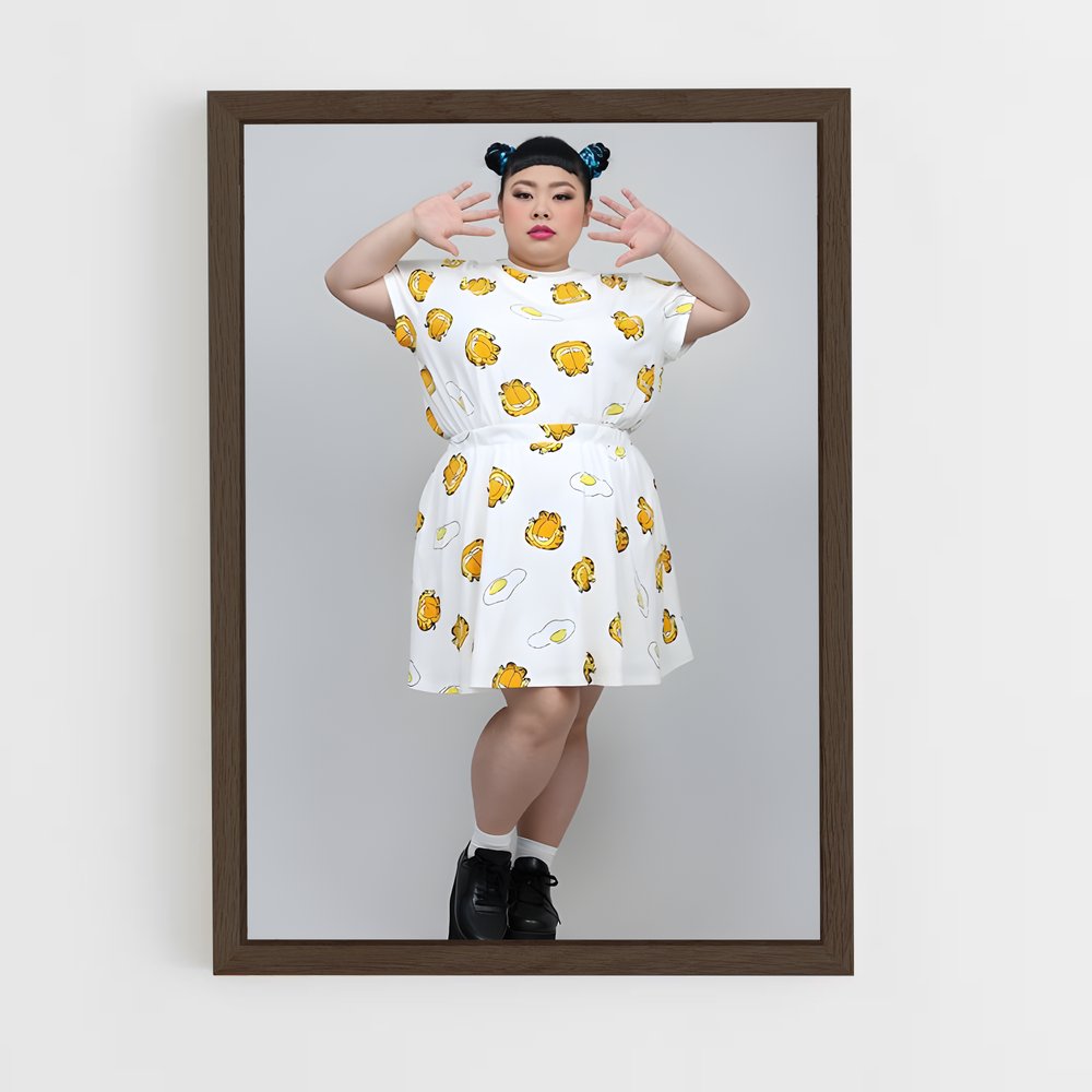 ap-naomi watanabe-2 cadre Bois foncé