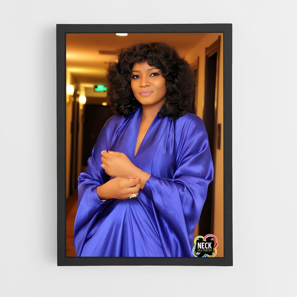 ap-omotola jalade ekeinde-3 cadre Noir
