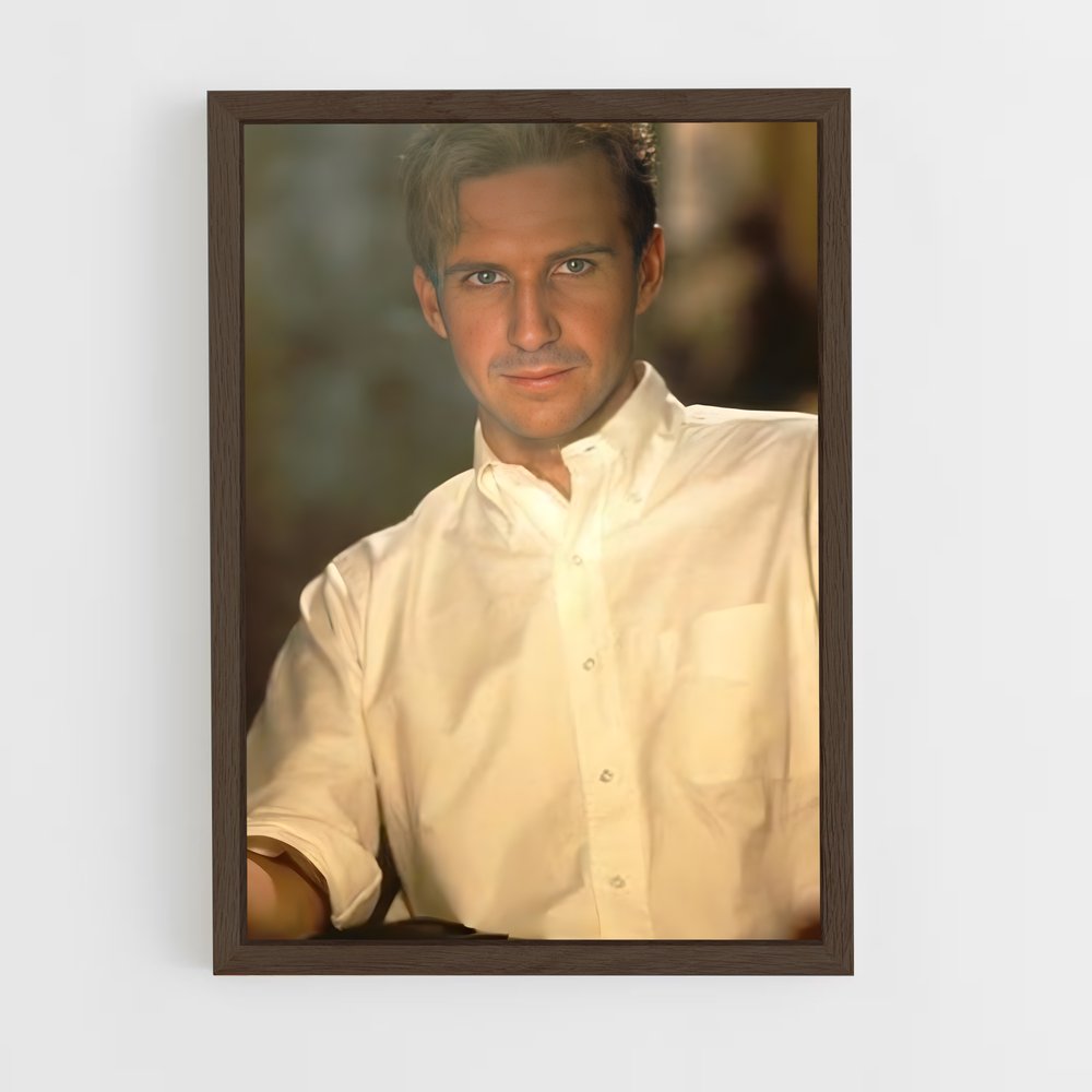 ap-ralph fiennes-1 cadre Bois foncé