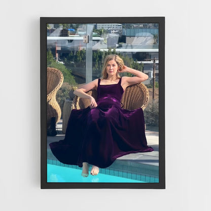 ap-rosamund pike-1 cadre Noir