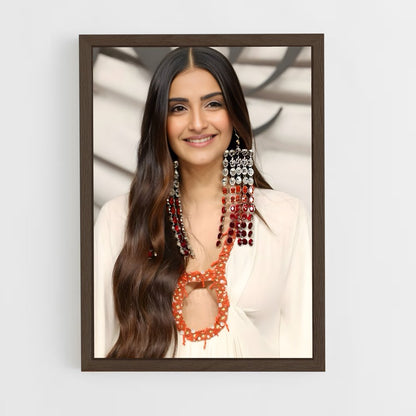 ap-sonam kapoor-2 cadre Bois foncé