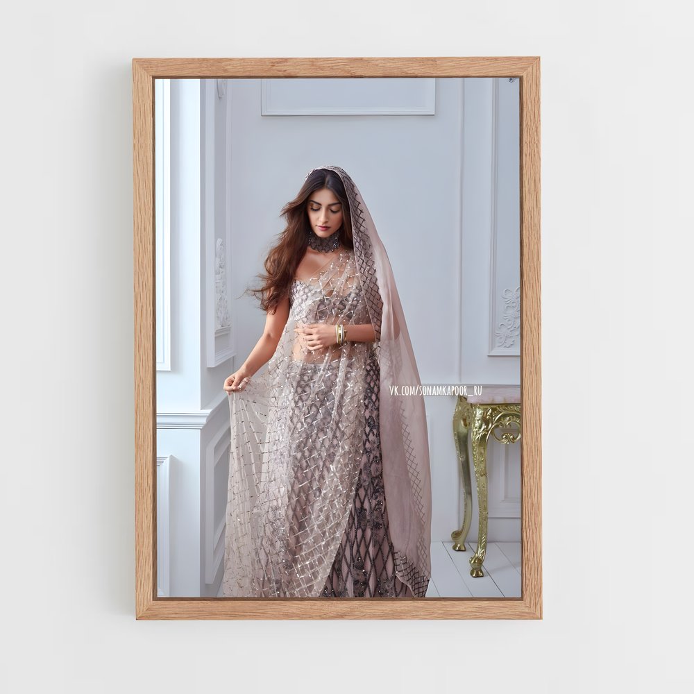 ap-sonam kapoor-5 cadre Bois clair