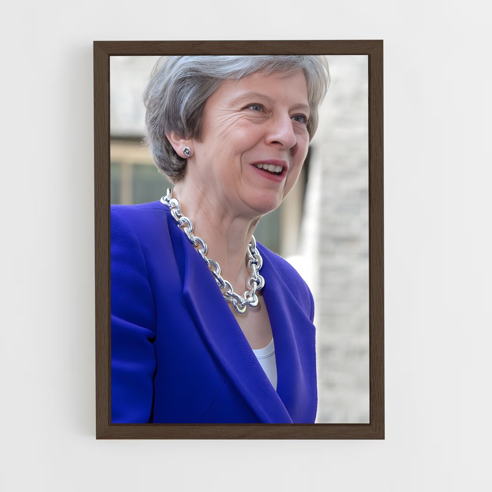 ap-theresa may-10 cadre Bois foncé