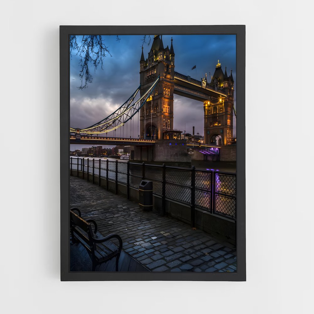 ap-tower bridge-3 cadre Noir