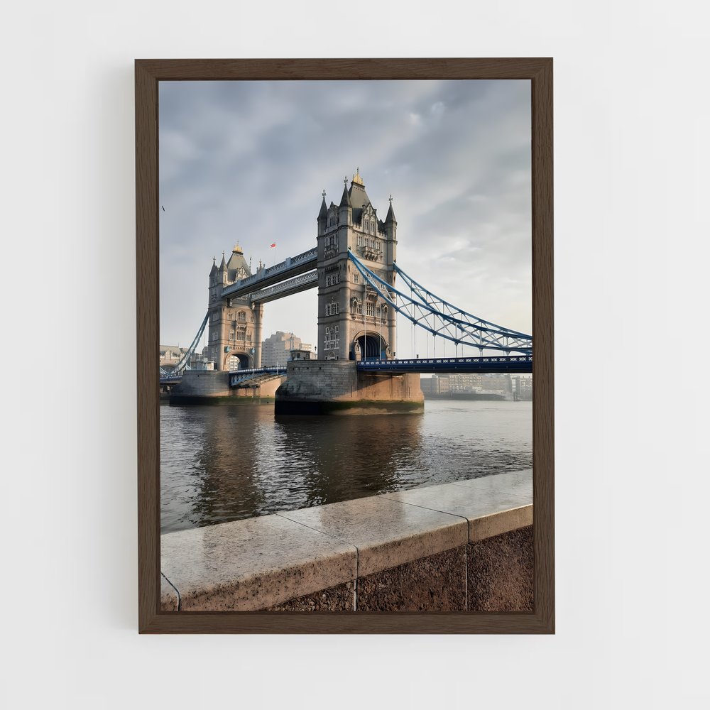 ap-tower bridge-7 cadre Bois foncé