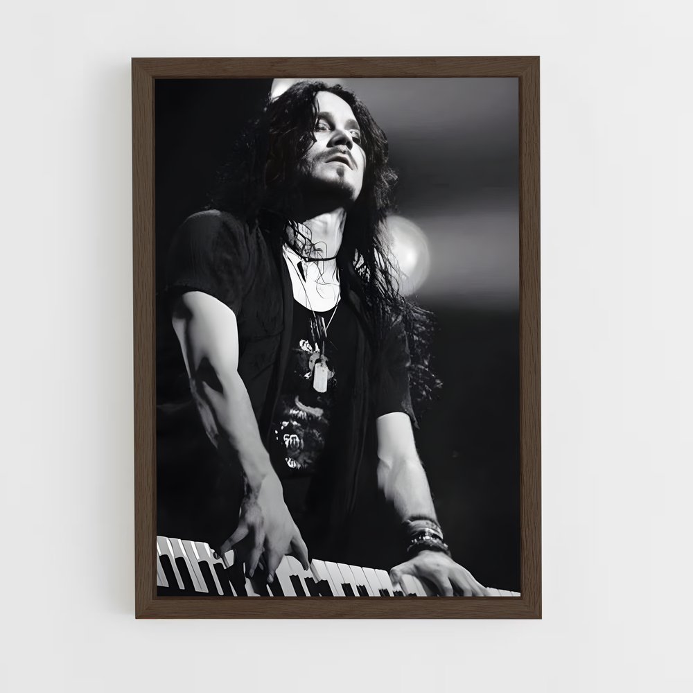 ap-tuomas holopainen-3 cadre Bois foncé
