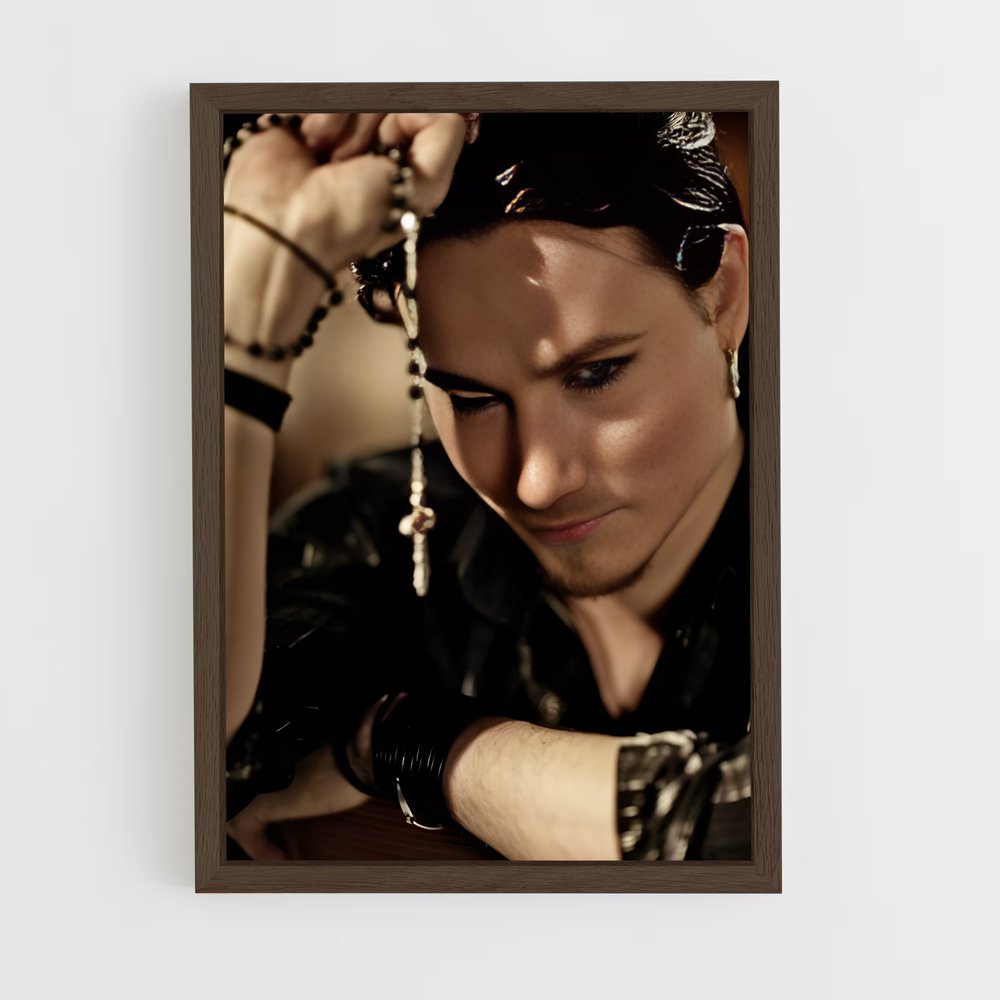 ap-tuomas holopainen-4 cadre Bois foncé