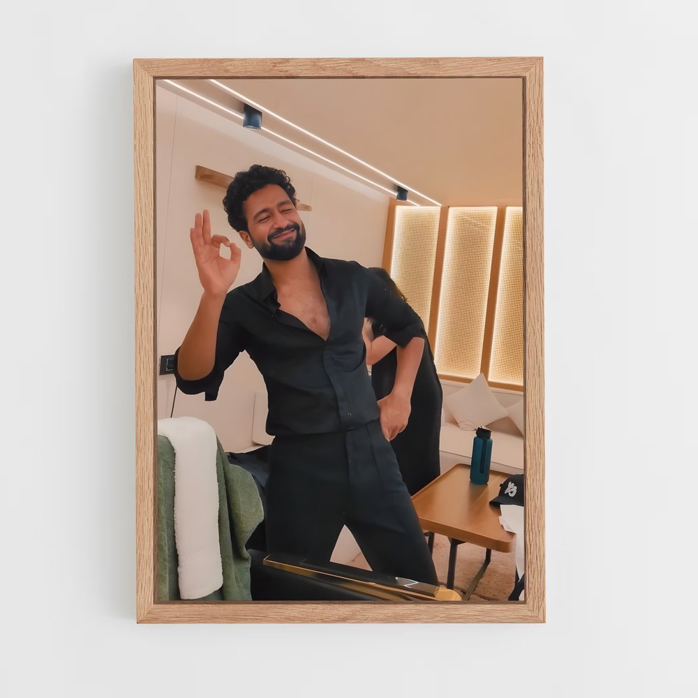 ap-vicky kaushal-1 cadre Bois clair