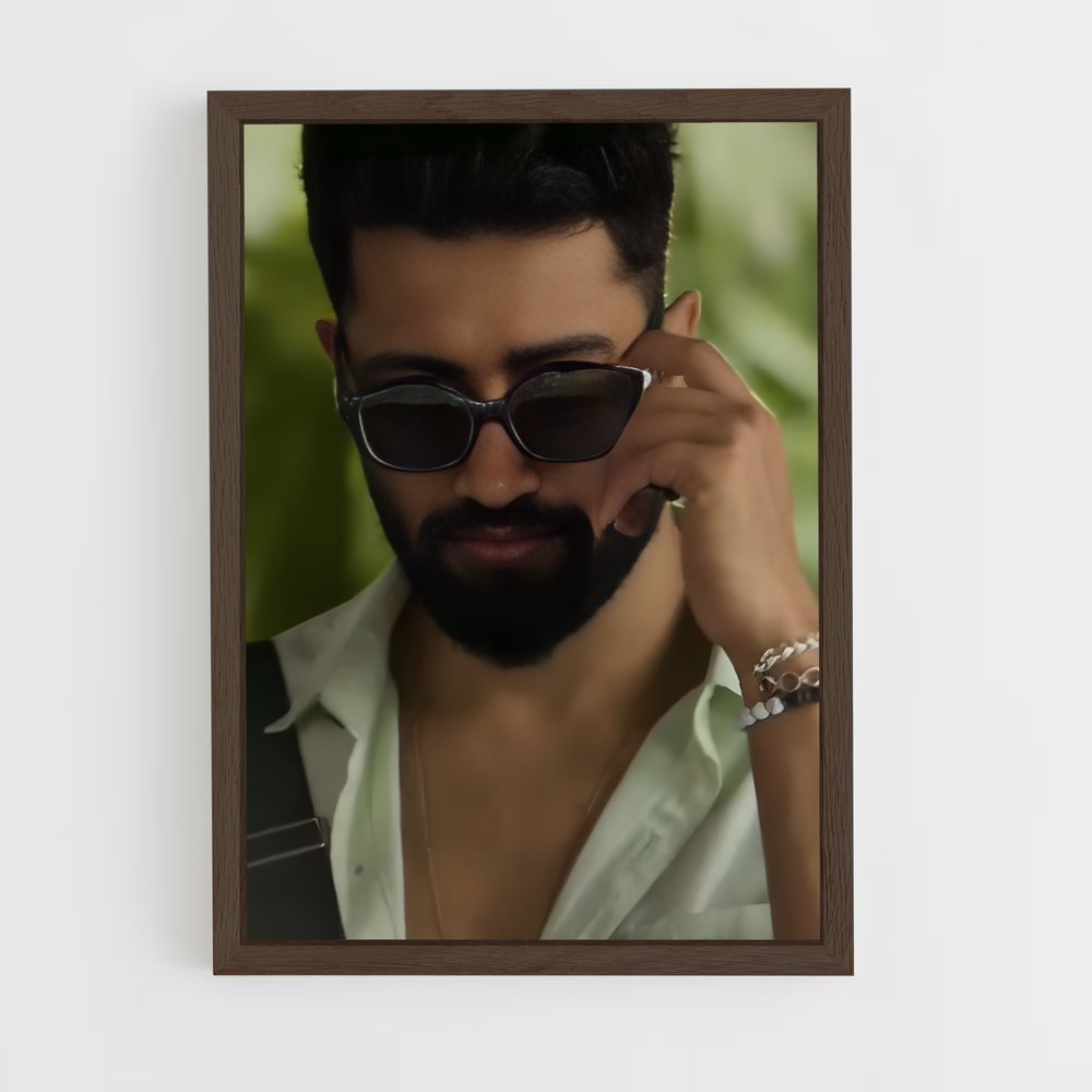 ap-vicky kaushal-8 cadre Bois foncé