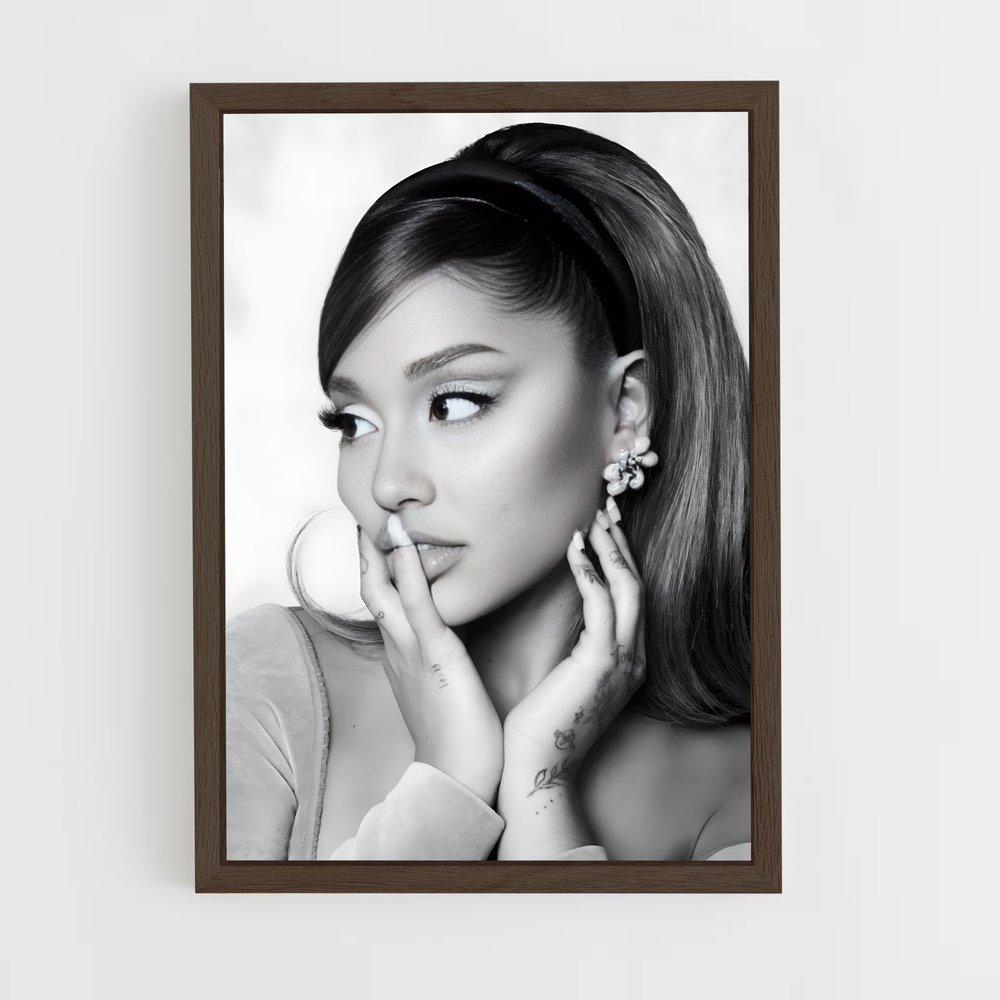 ariana-grande-8 cadre Bois foncé