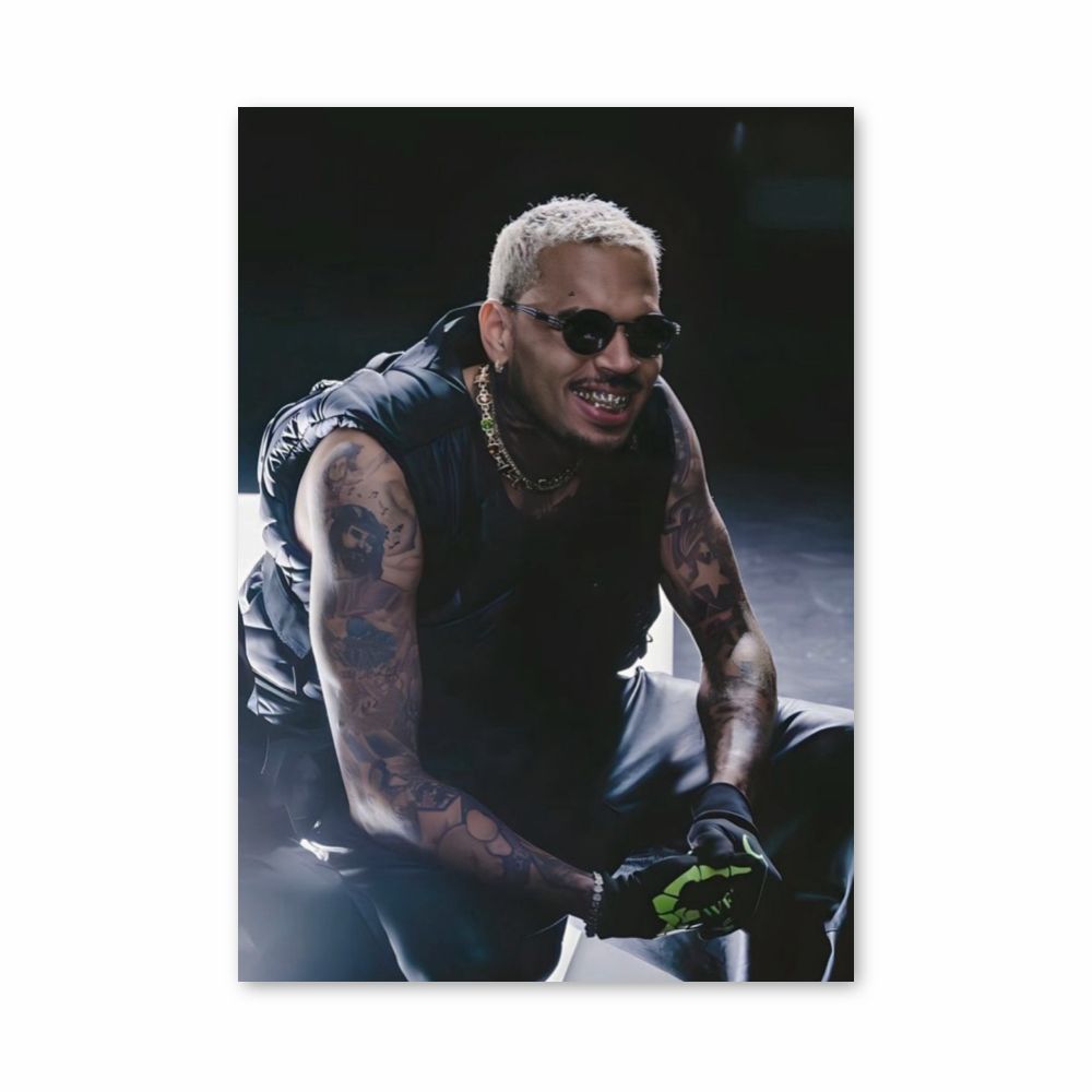 Poster sorridente di Chris Brown