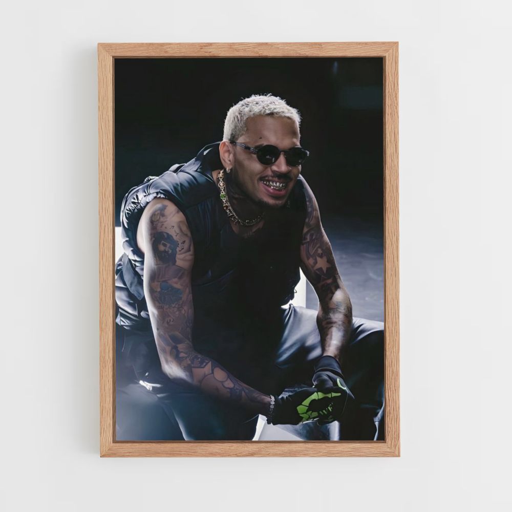 Poster sorridente di Chris Brown